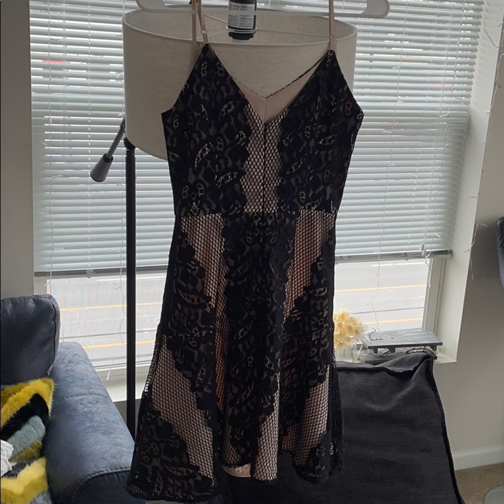 Flower Adelyn Rae Dress - Picture 2 of 2